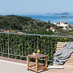 Bell Memories- Two Bedroom With Shared Terrace And Sea View A5 Apartmán Cavtat
