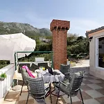 Bell Memories- Two Bedroom With Shared Terrace And Sea View A5 * Cavtat